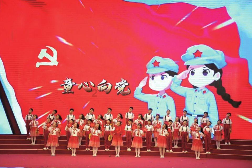 离婚的男人手指上戴戒指？游戏画面